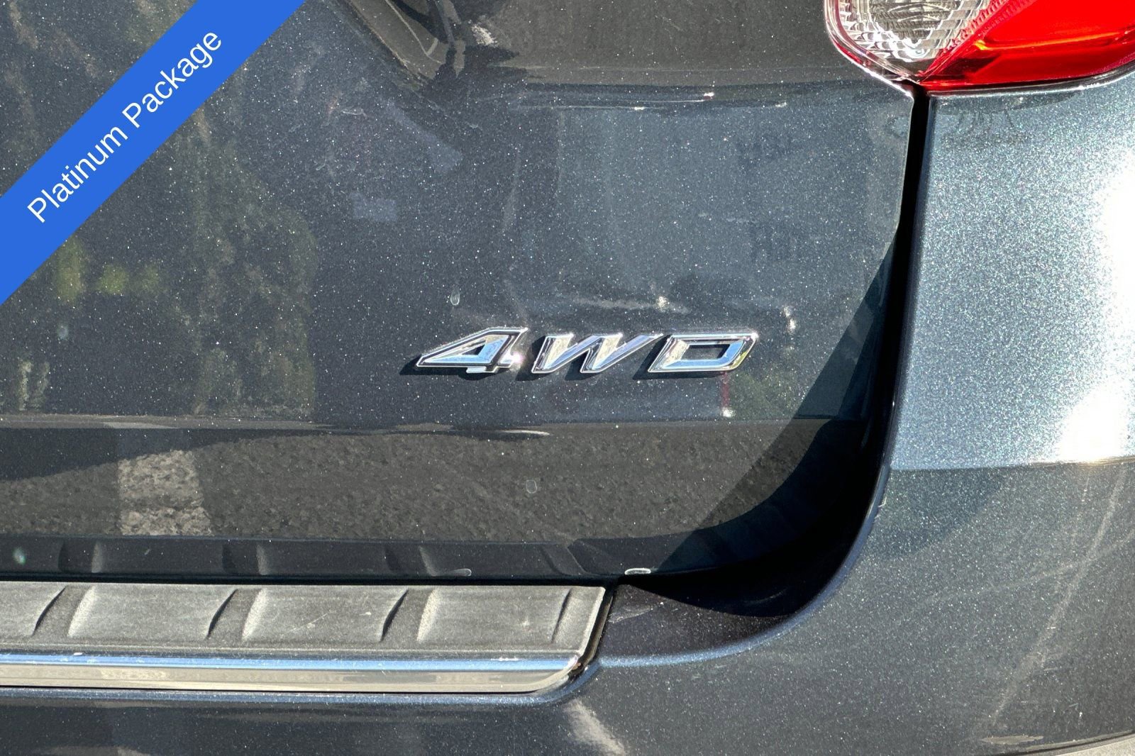 Certified 2022 Ford Explorer Platinum w/ Equipment Group 601A image 27