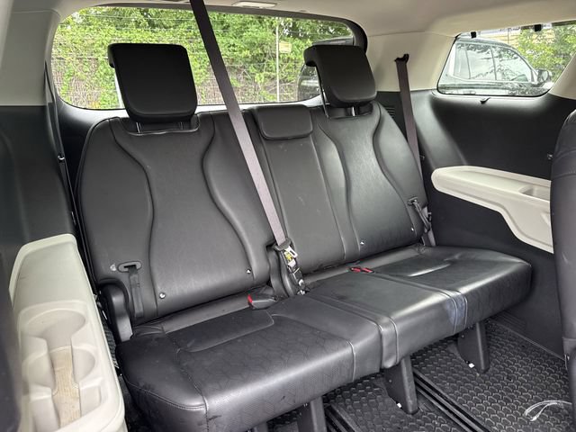 Used 2024 Kia Carnival SX FWD image 30