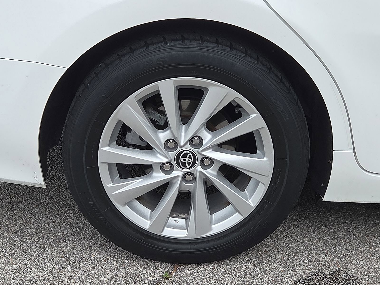 Used 2023 Toyota Camry LE image 7