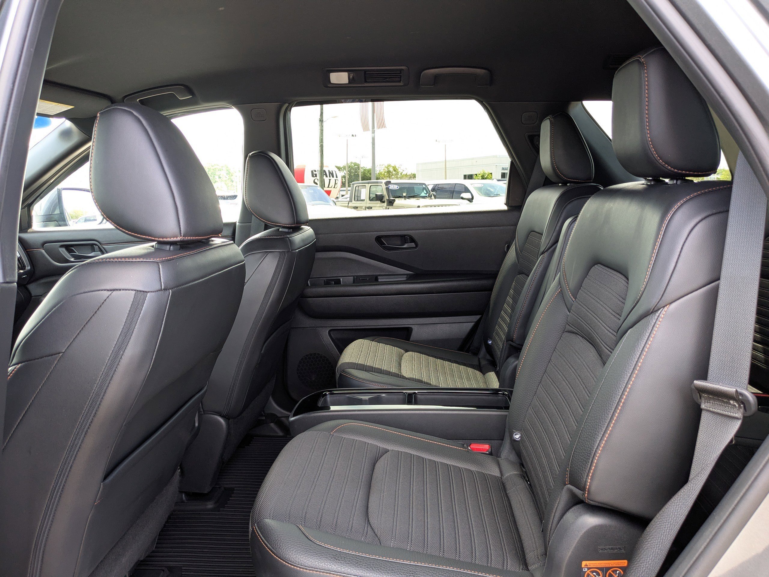 Used 2023 Nissan Pathfinder Rock Creek image 13
