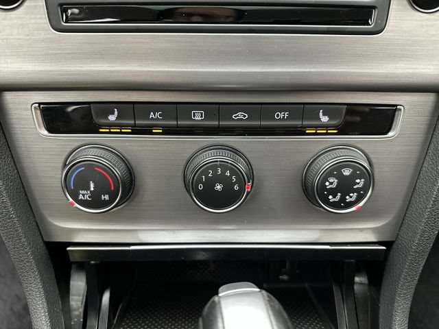 Used 2017 Volkswagen Golf Wolfsburg Edition FWD image 18