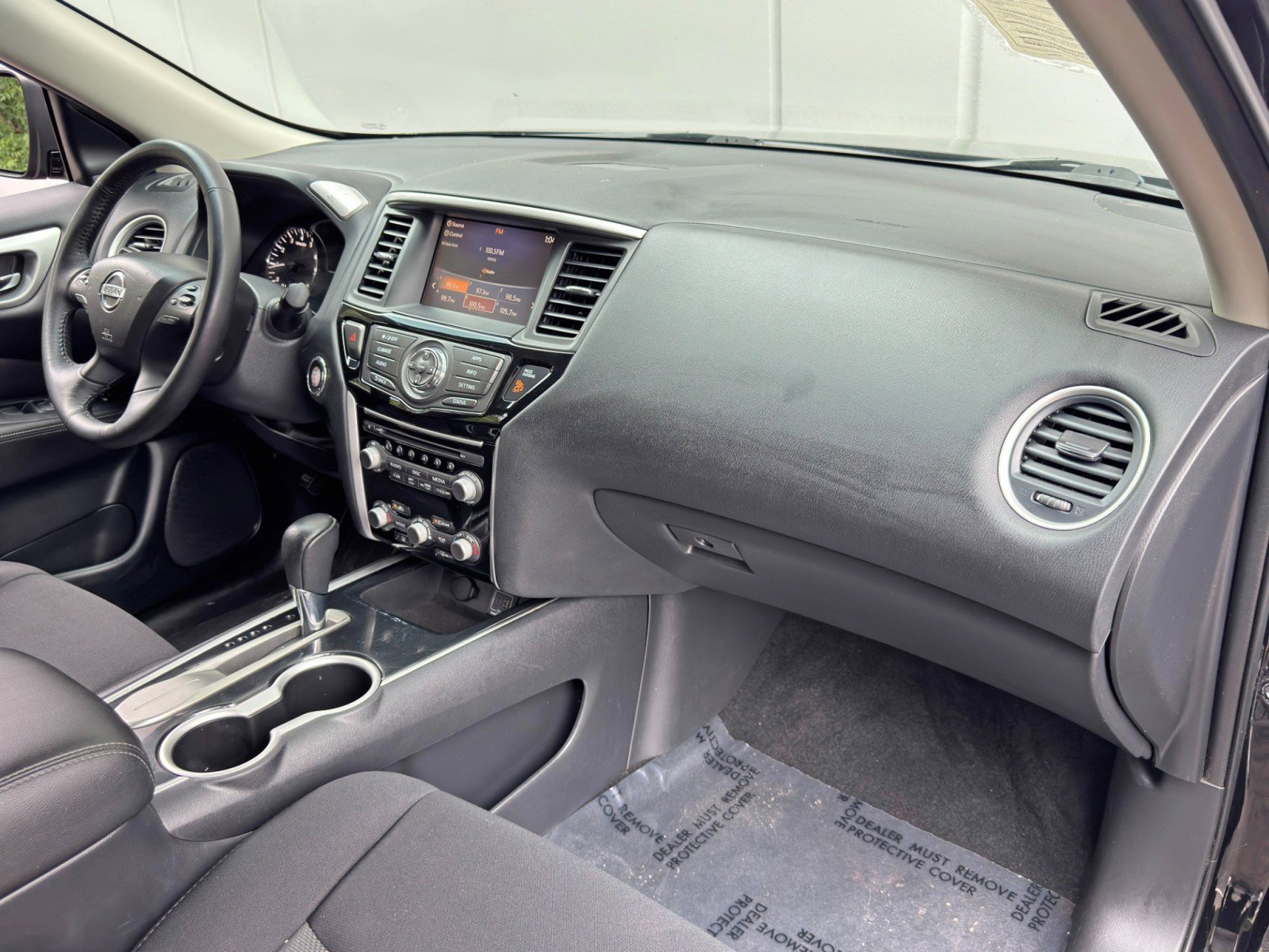 Used 2019 Nissan Pathfinder SV FWD image 13