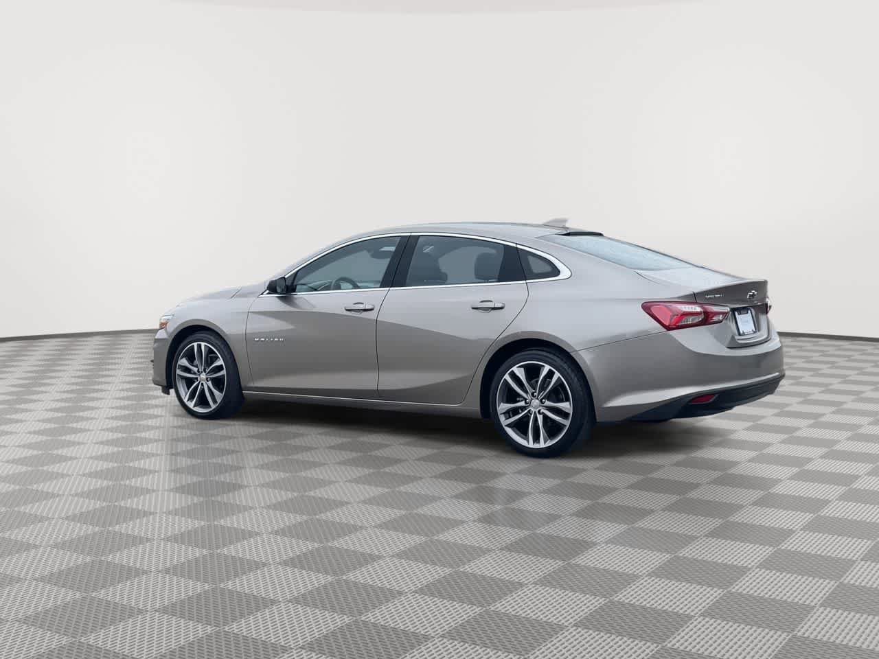 Used 2022 Chevrolet Malibu LT FWD image 6