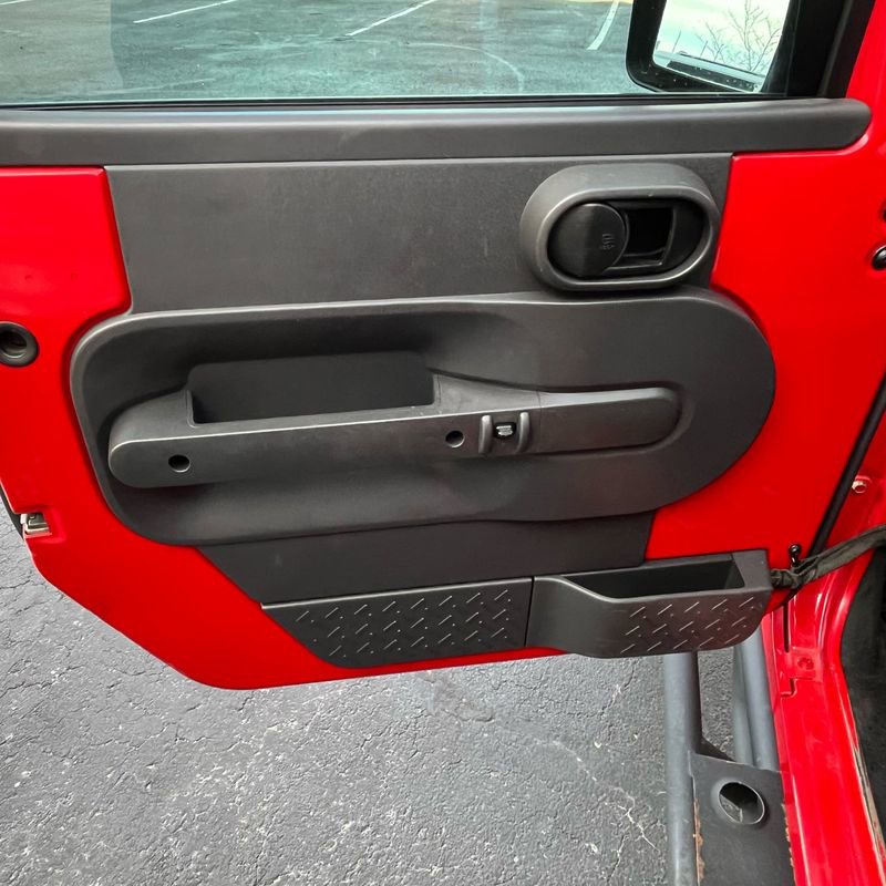 Used 2010 Jeep Wrangler Unlimited Sport w/ PWR Convenience Group image 13