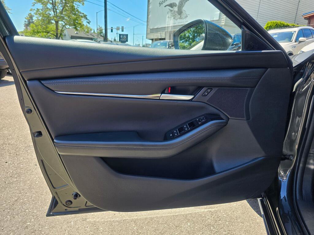 Used 2025 MAZDA MAZDA3 s FWD image 25