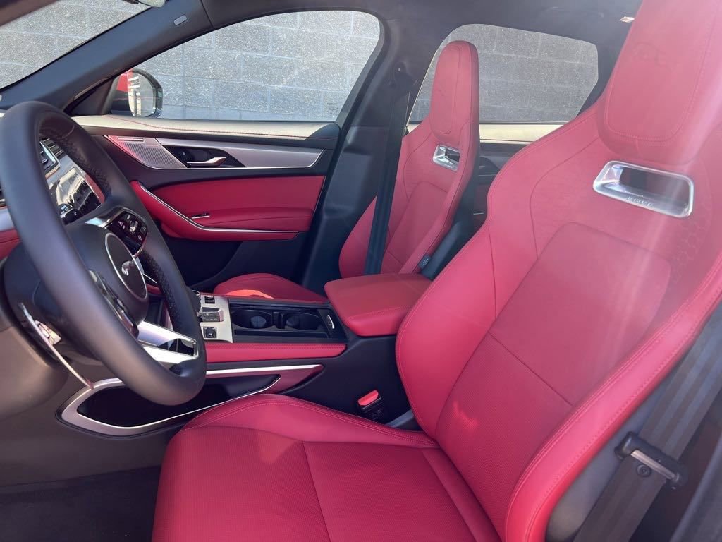 New 2025 Jaguar F-PACE R-Dynamic S image 11