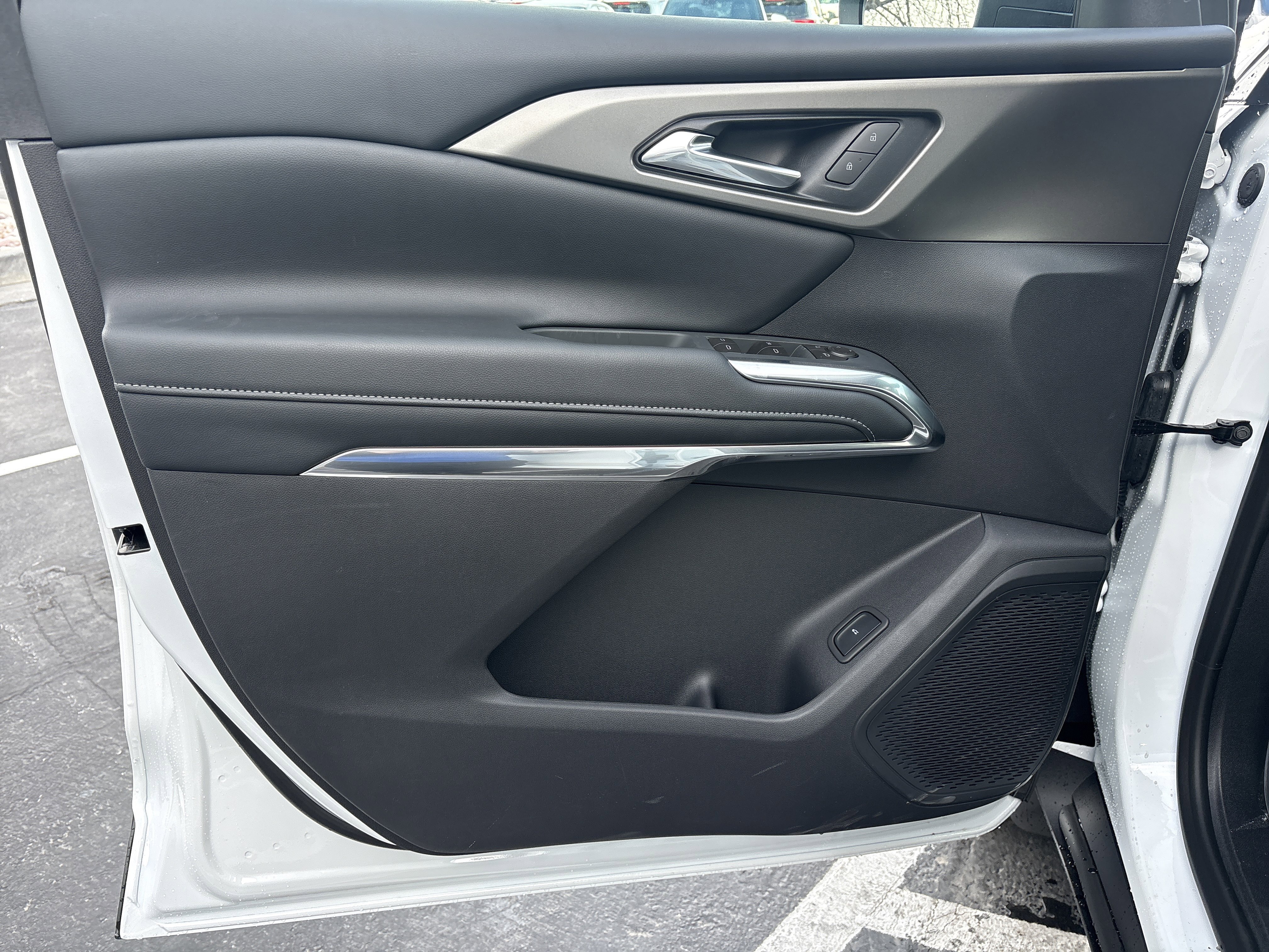 New 2026 Chevrolet Traverse LT w/ LPO, Floor Liner Package AWD/4WD image 14