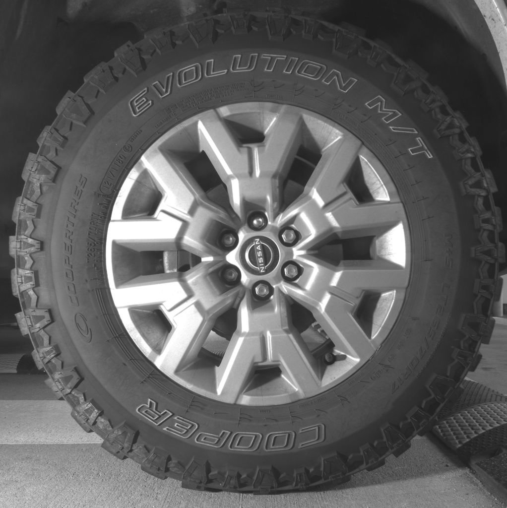 Used 2022 Nissan Frontier SV w/ Technology Package AWD/4WD image 12