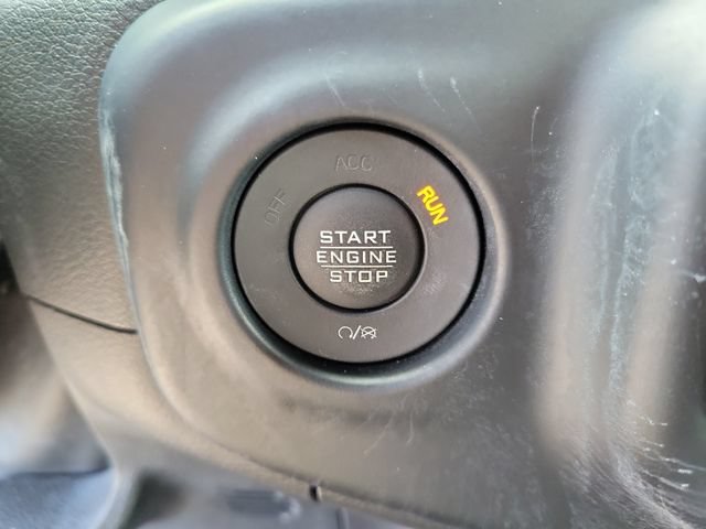Used 2022 Jeep Wrangler Unlimited Sahara AWD/4WD image 34