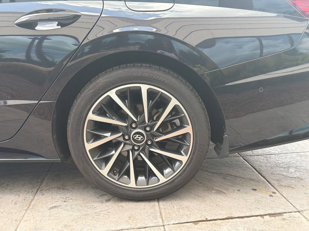 Used 2023 Hyundai Sonata Limited FWD image 13