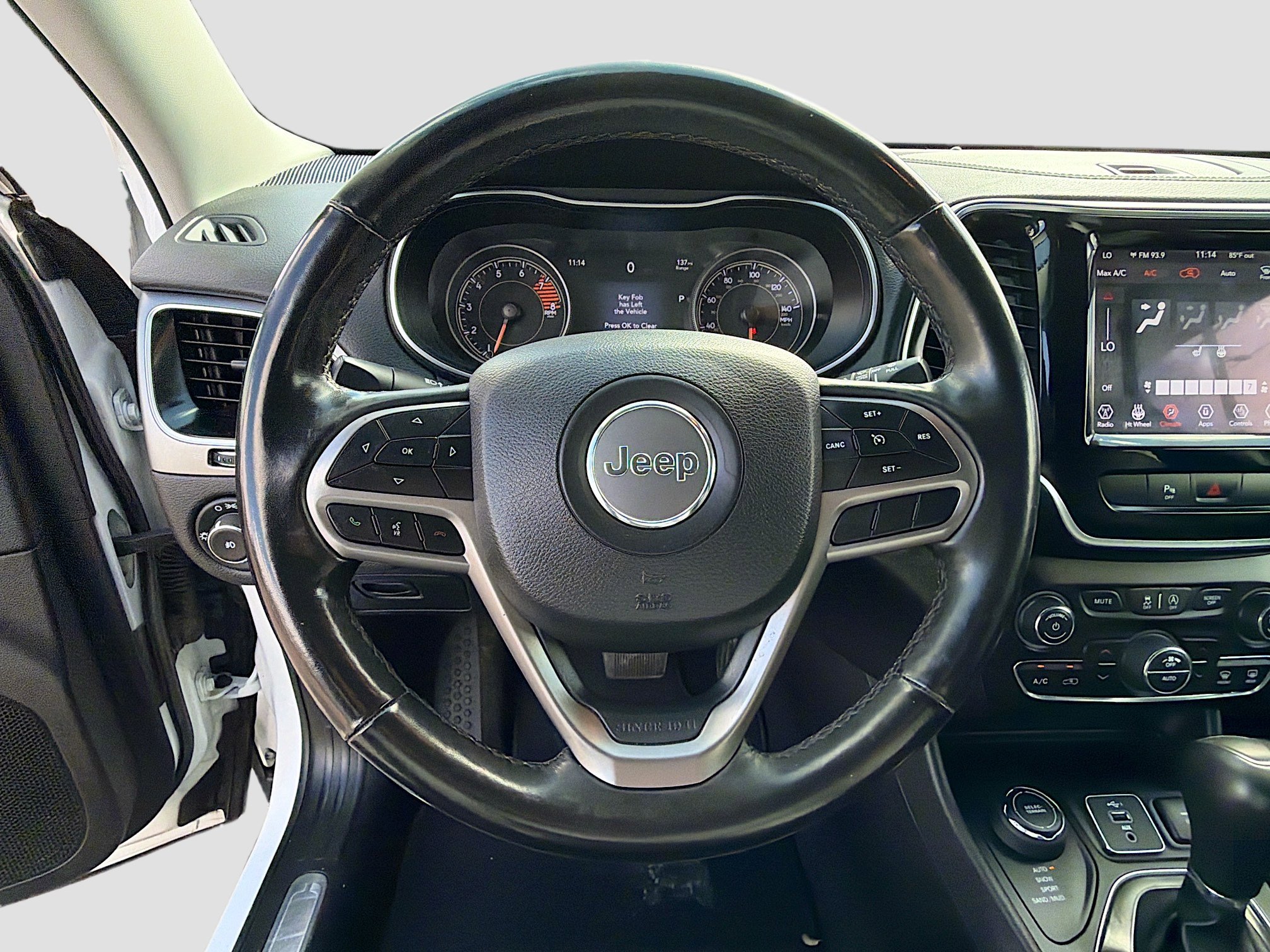 Used 2020 Jeep Cherokee Limited image 38