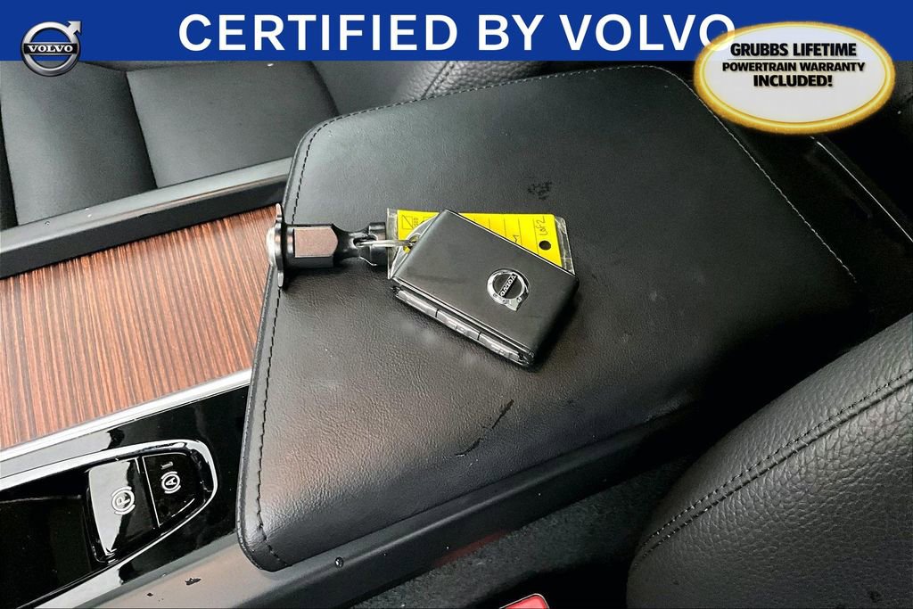 Used 2023 Volvo XC60 B5 Plus w/ Climate Package image 13
