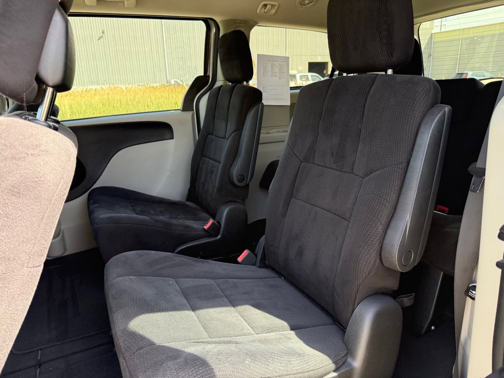 Used 2011 Dodge Grand Caravan Express FWD image 9