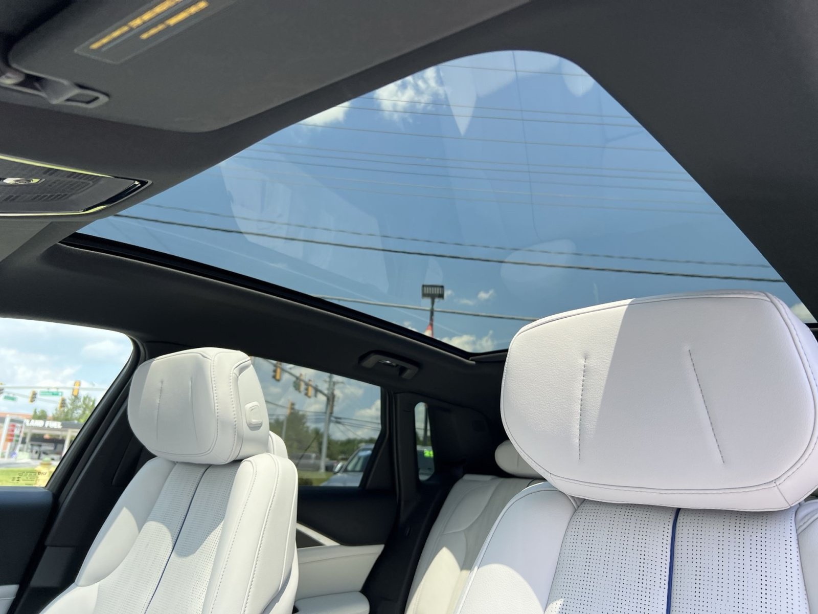 Used 2026 Cadillac Lyriq Sport RWD image 23