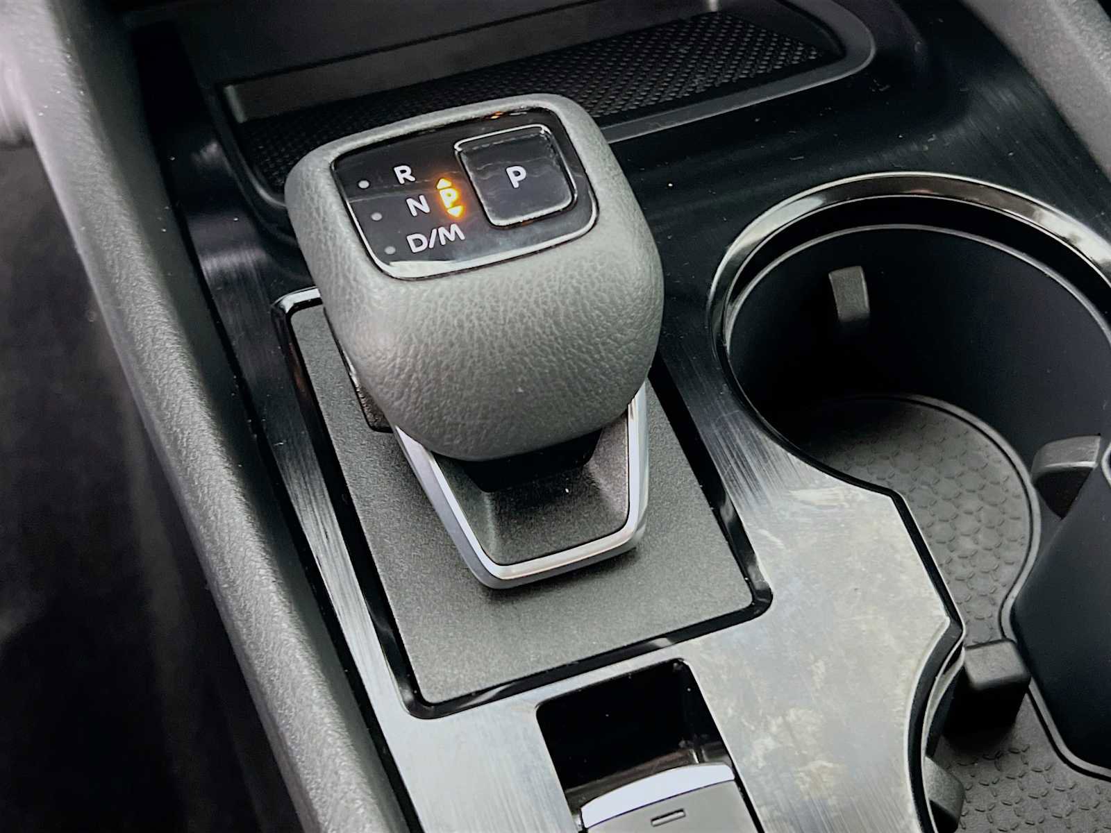 Used 2023 Nissan Rogue S image 16