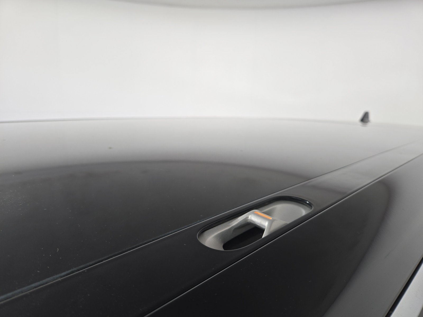 Used 2024 Rivian R1S Adventure AWD/4WD image 13