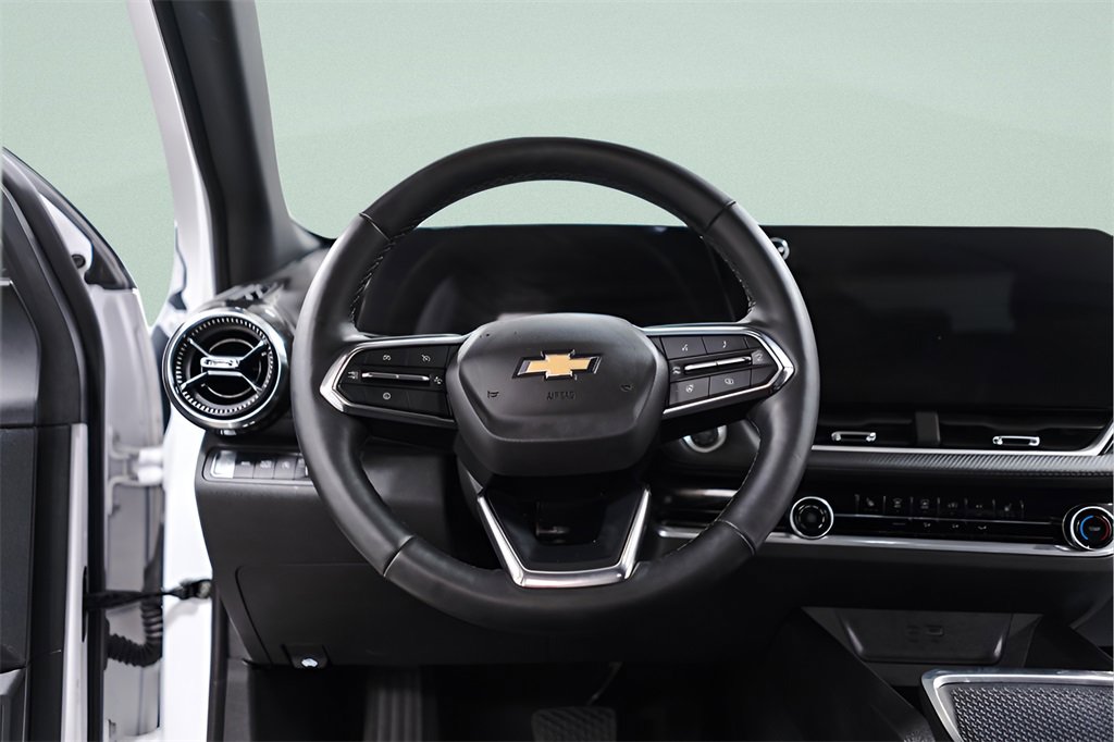 Used 2025 Chevrolet Equinox LT image 10