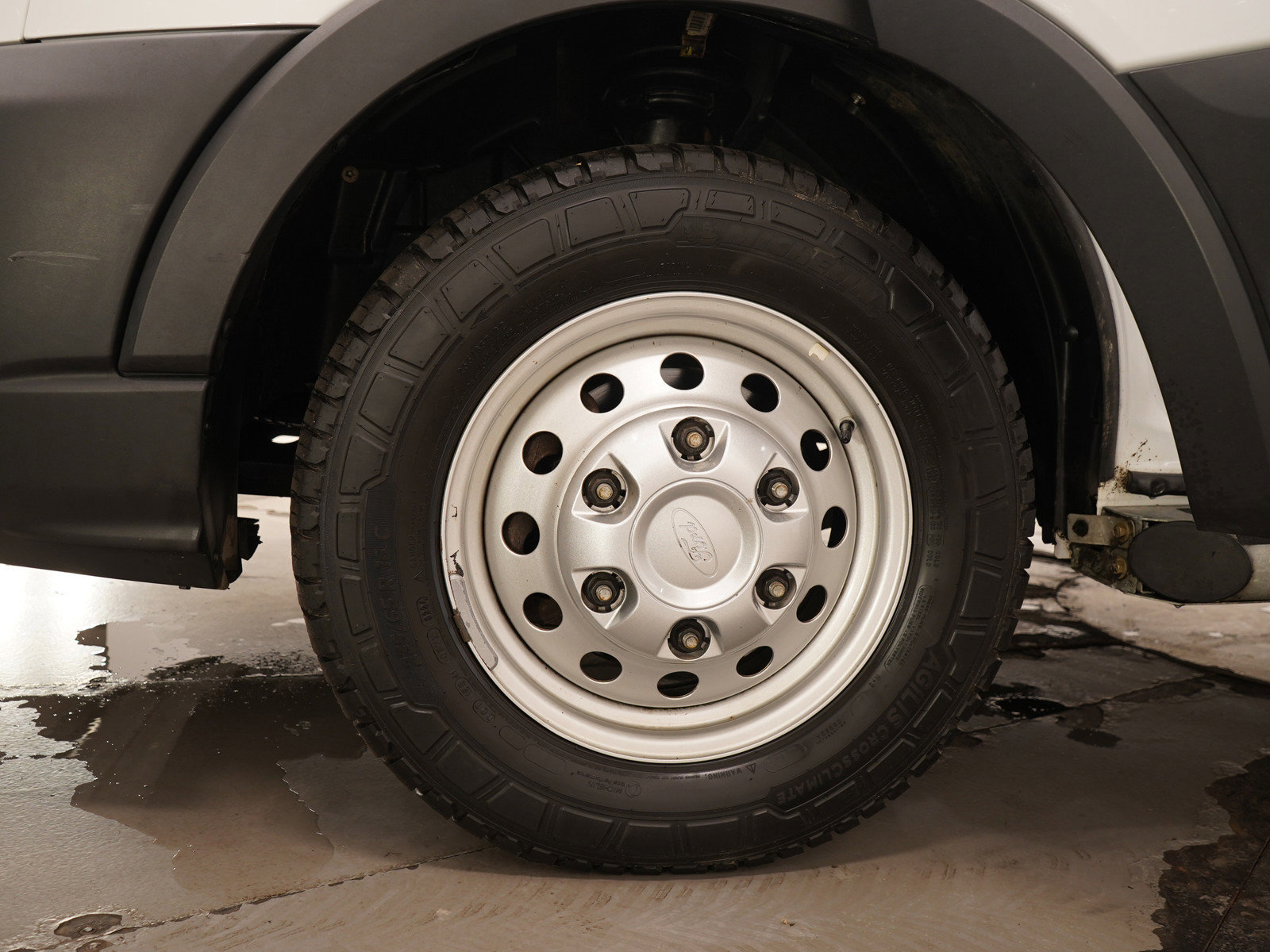 Used 2023 Ford Transit 250 Low Roof AWD w/ Exterior Upgrade Package image 24