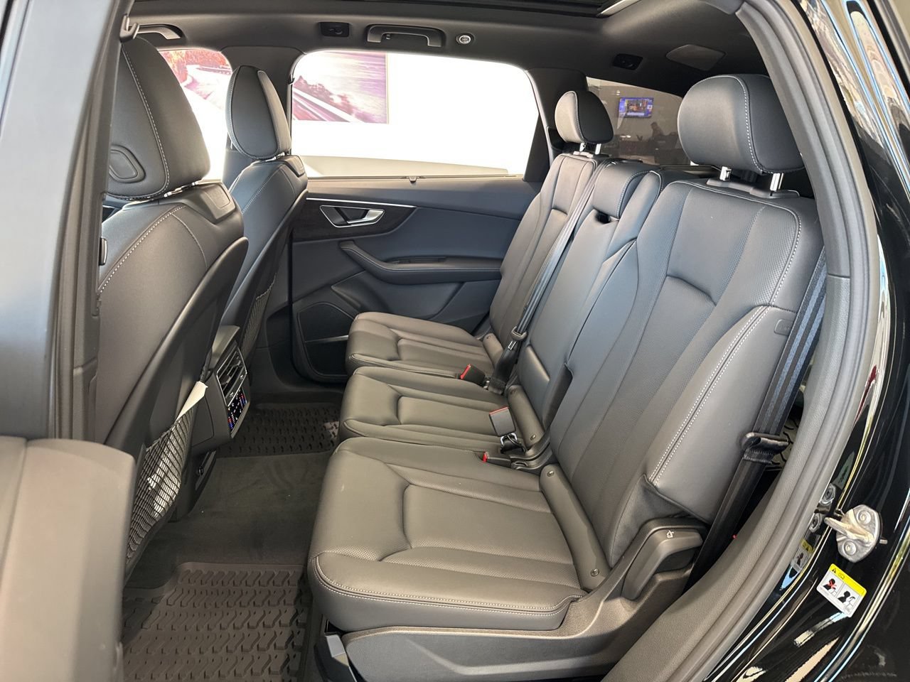 New 2026 Audi Q7 3.0T Premium Plus AWD/4WD image 37