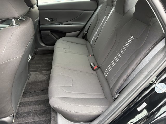 Certified 2023 Hyundai Elantra SEL FWD image 23