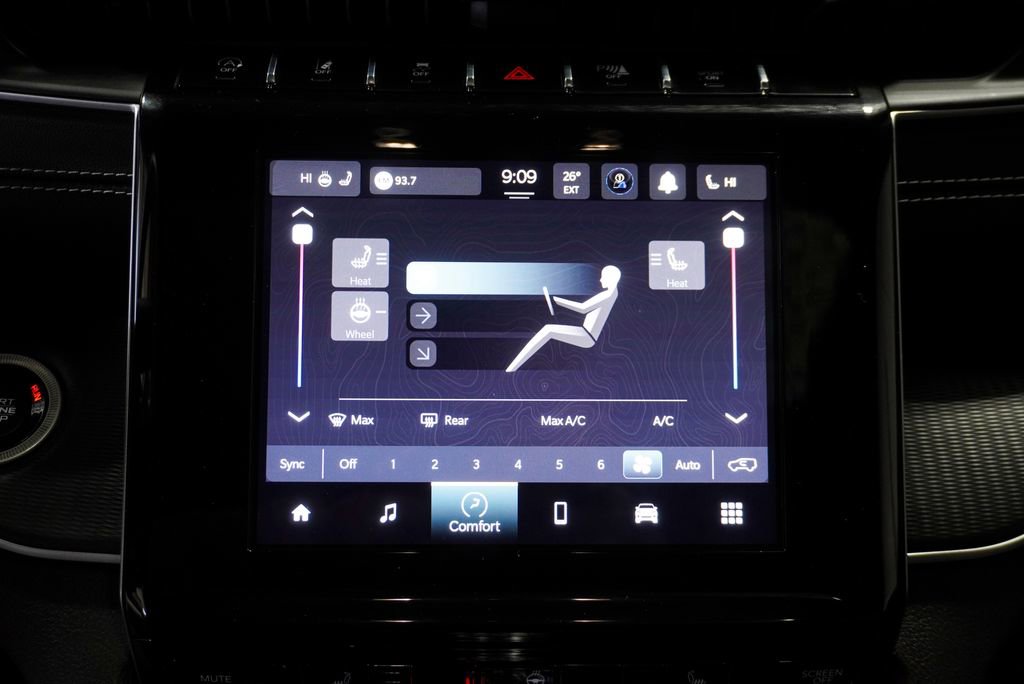 Used 2023 Jeep Grand Cherokee Altitude image 18