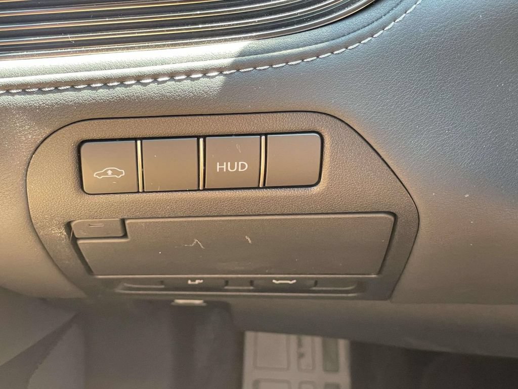 Used 2023 Lexus LS 500 w/ Interior Upgrade Package RWD image 20