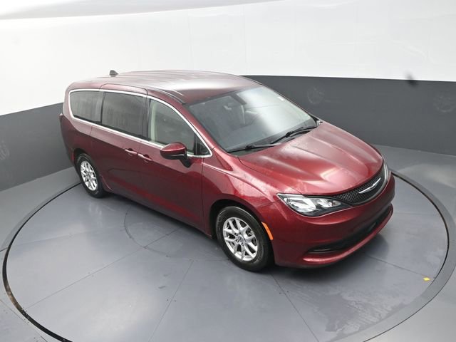 Used 2022 Chrysler Voyager LX FWD image 32
