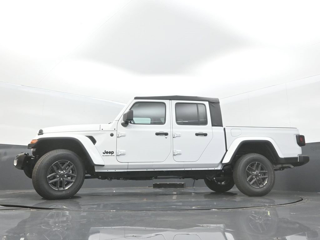 New 2025 Jeep Gladiator Sport image 27