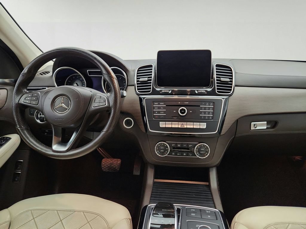 Used 2019 Mercedes-Benz GLS 450 4MATIC image 33