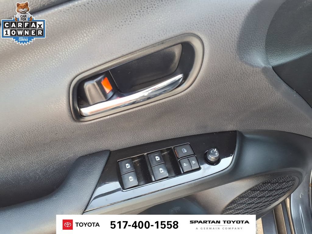 Used 2018 Toyota Prius Prime Plus w/ Carpet Mat Package FWD image 15