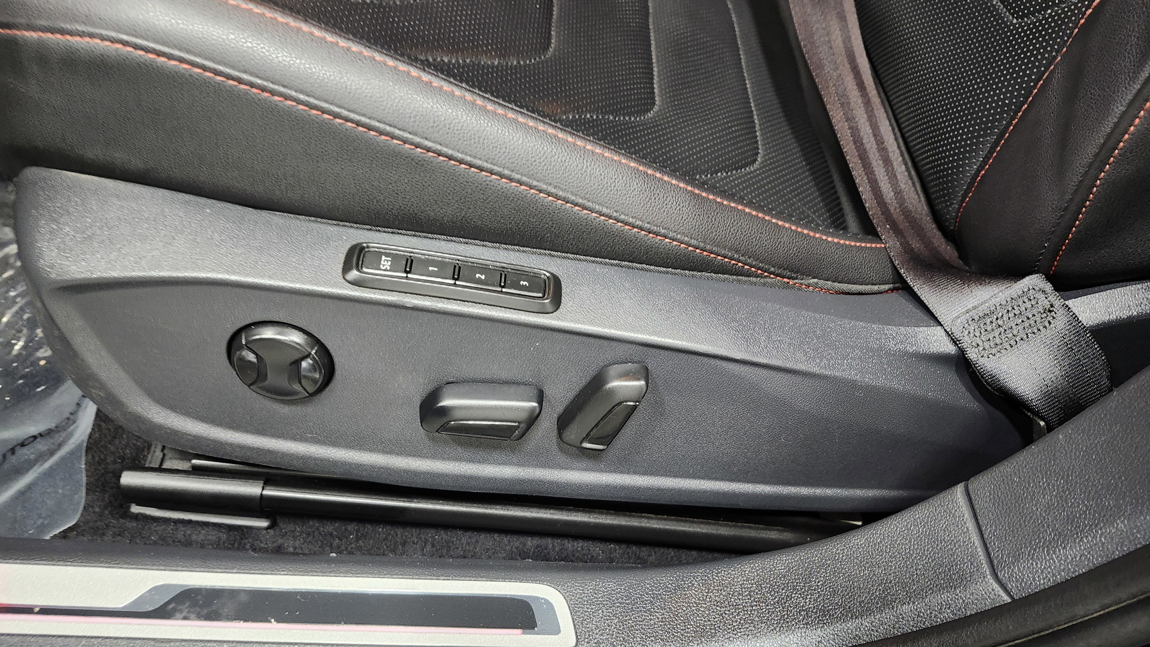 Used 2021 Volkswagen Jetta GLI Autobahn w/ GLI Autobahn Black Package image 24