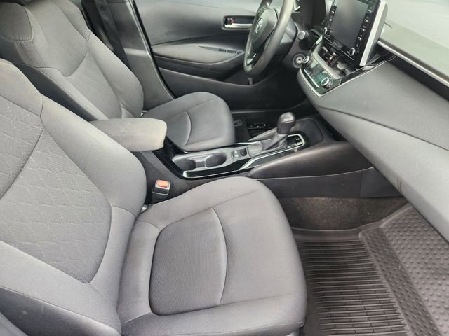 Used 2021 Toyota Corolla LE image 11