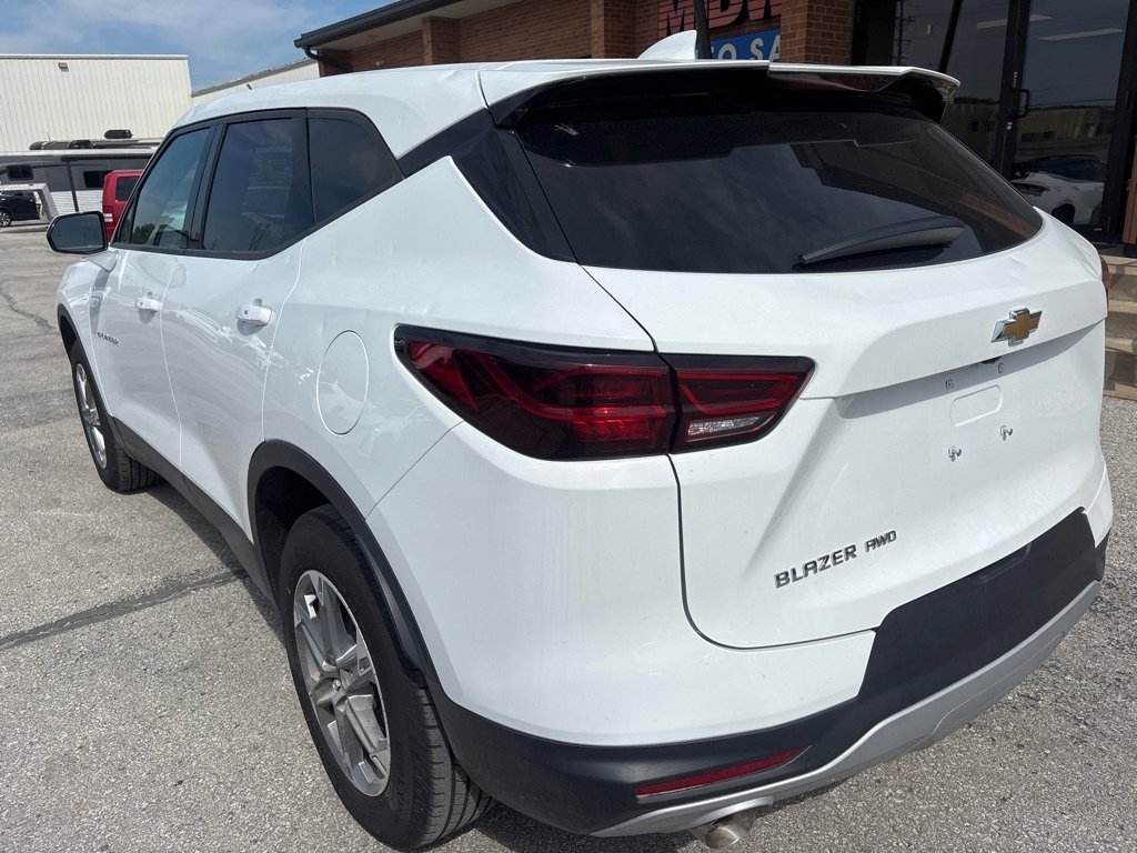 Used 2023 Chevrolet Blazer LT w/ Driver Confidence Package image 10