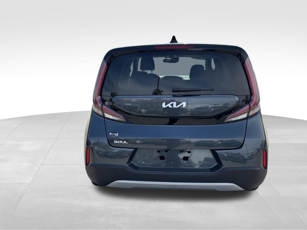Used 2024 Kia Soul LX w/ Option Group 015 image 4