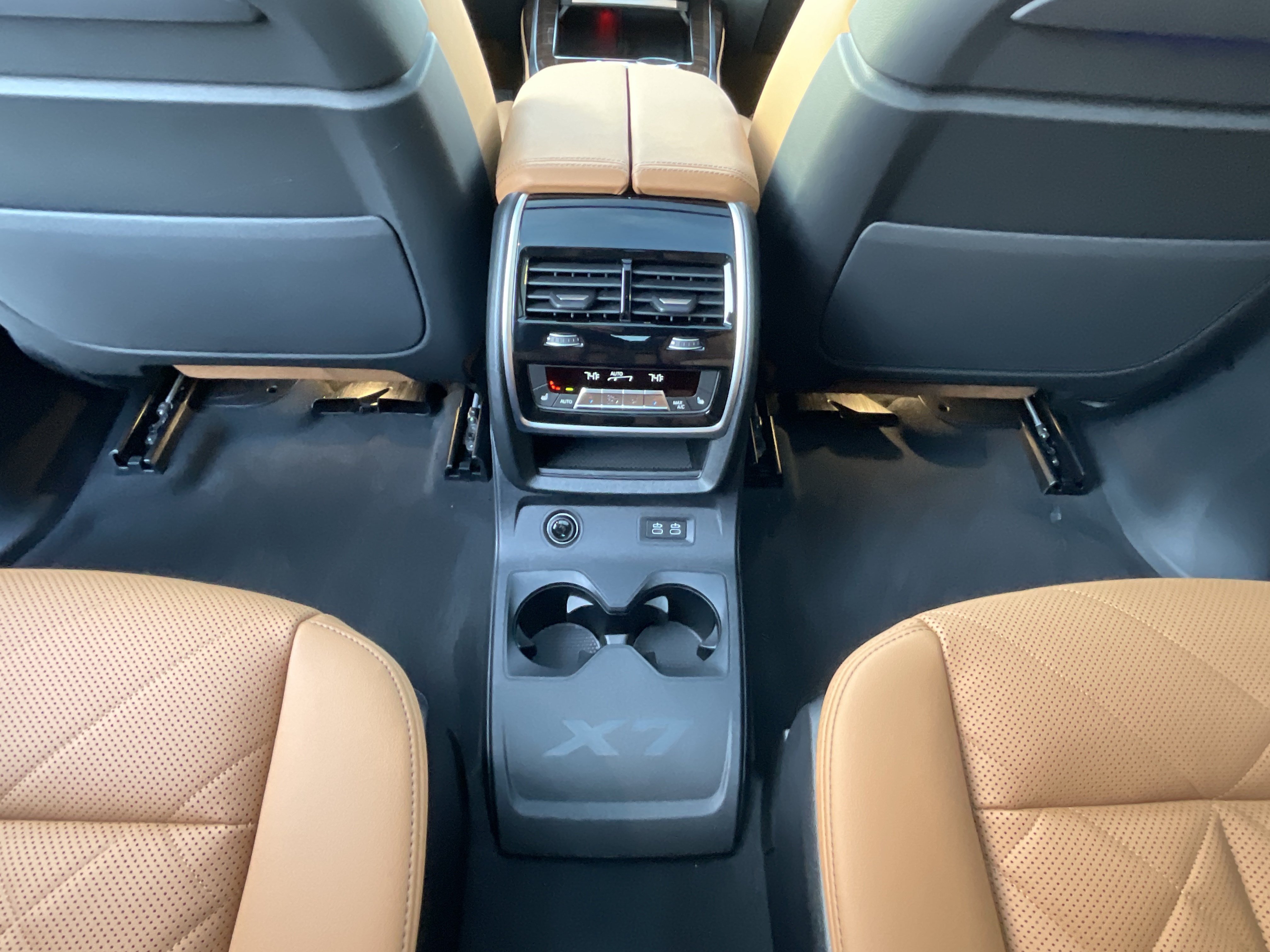 New 2027 BMW X7 xDrive40i w/ M Sport Package AWD/4WD image 25