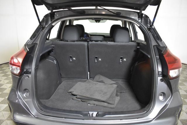 Used 2021 Nissan Kicks S FWD image 27