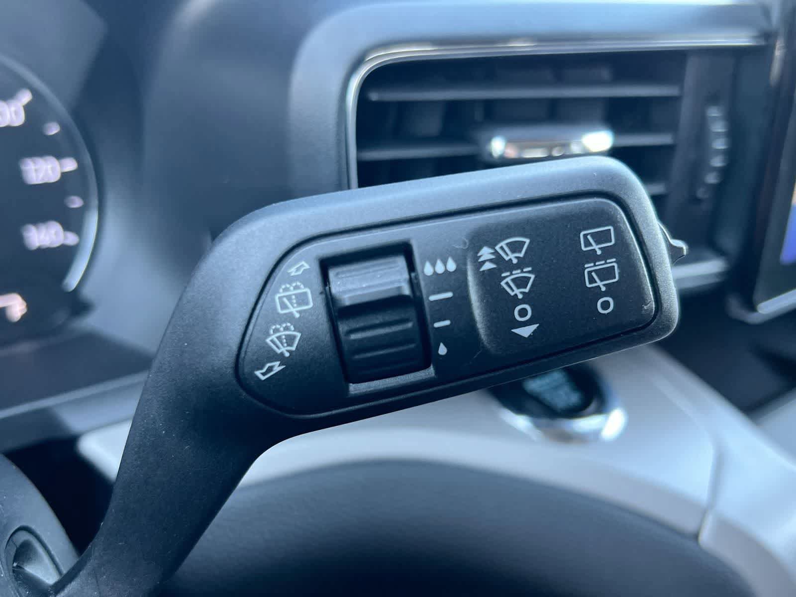 Used 2024 Ford Explorer XLT w/ Equipment Group 202A AWD/4WD image 25