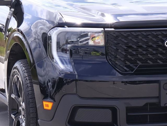Used 2025 Ford Maverick Lariat w/ Black Appearance Package image 7