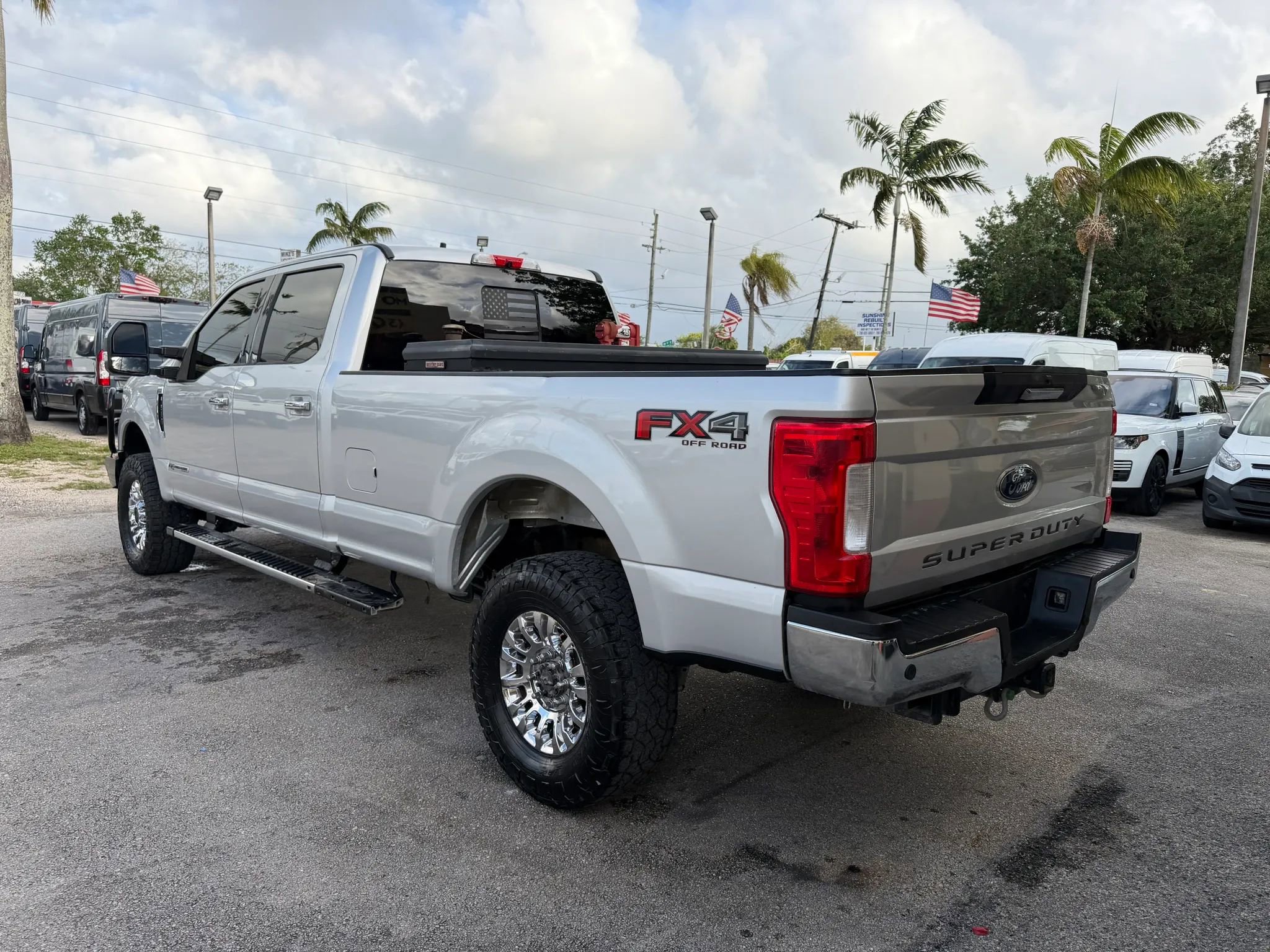 Used 2018 Ford F250 XLT w/ XLT Premium Package image 3
