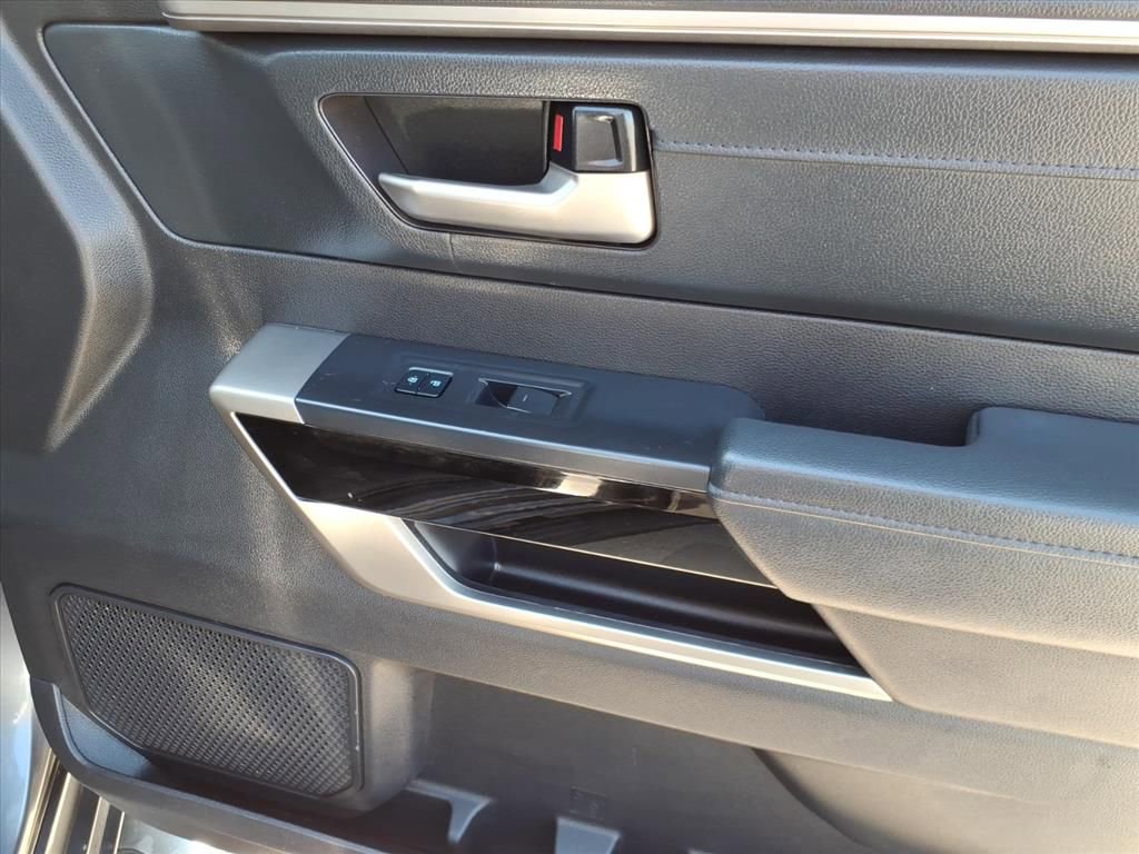 Used 2022 Toyota Tundra Limited w/ Power Package image 8