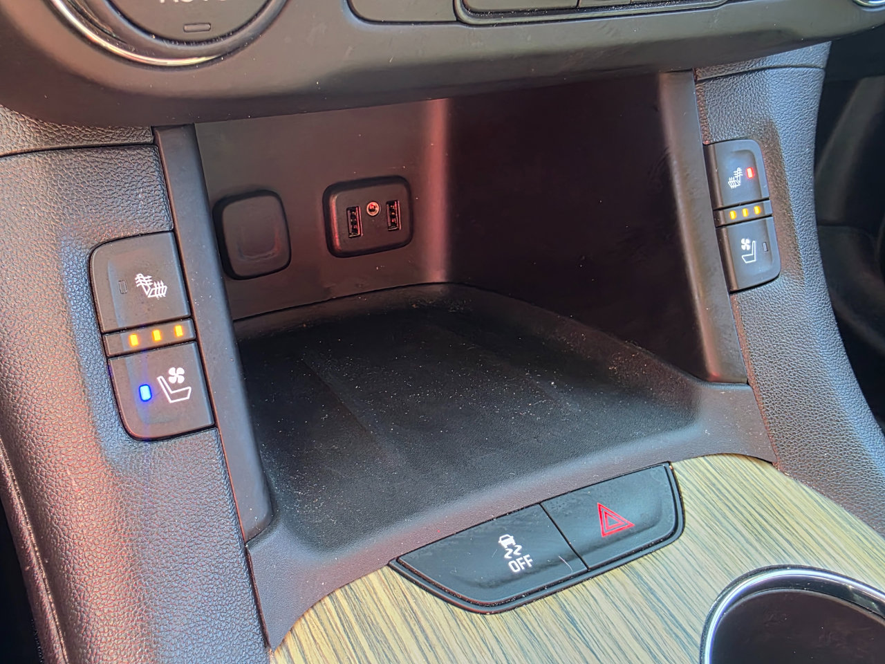 Used 2019 GMC Acadia Denali image 6