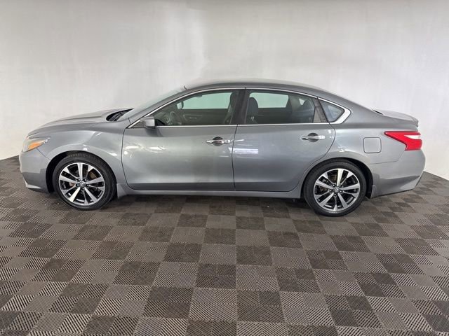 Used 2016 Nissan Altima 2.5 SR image 10