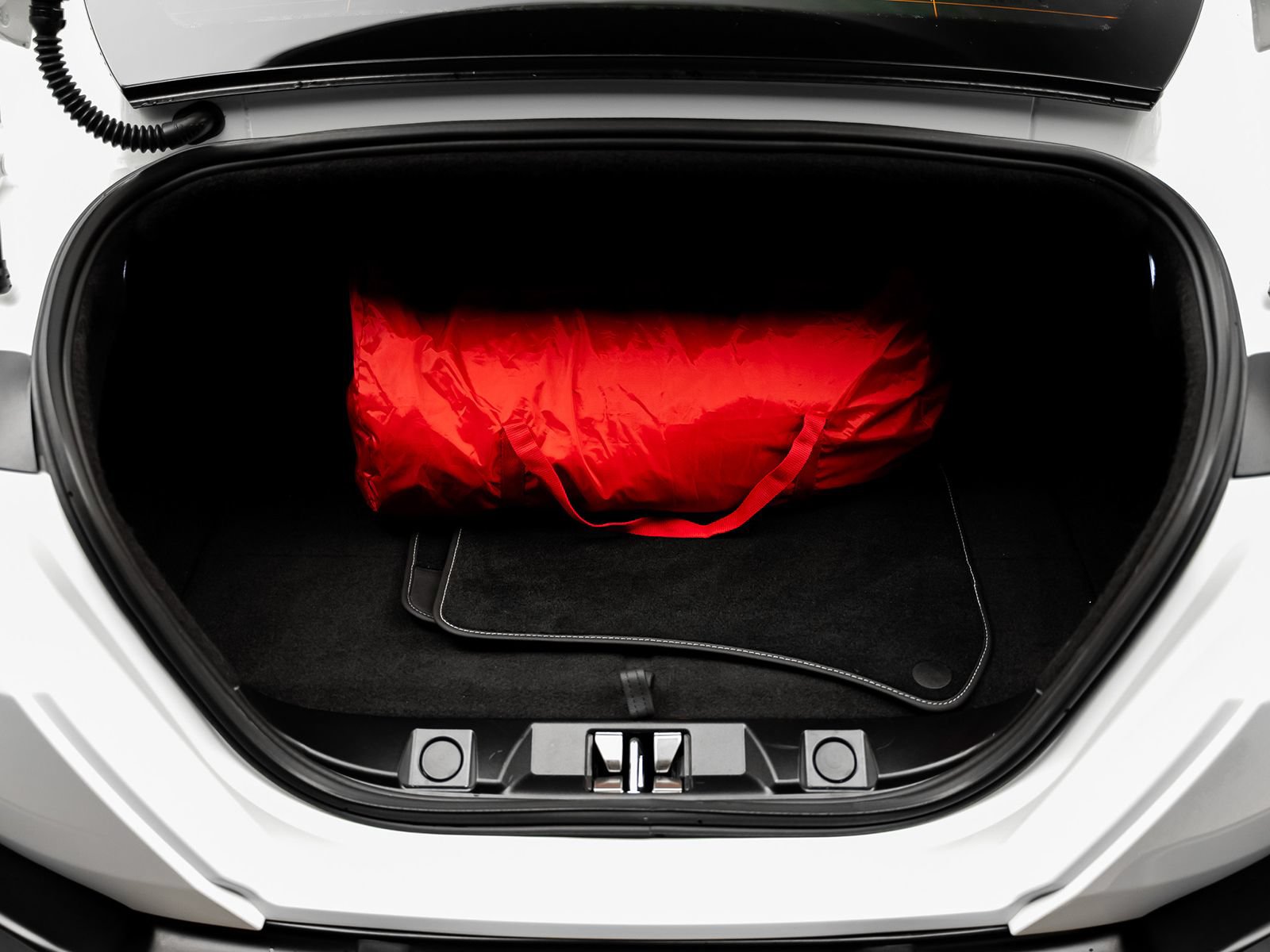 Used 2021 Ferrari Roma RWD image 55