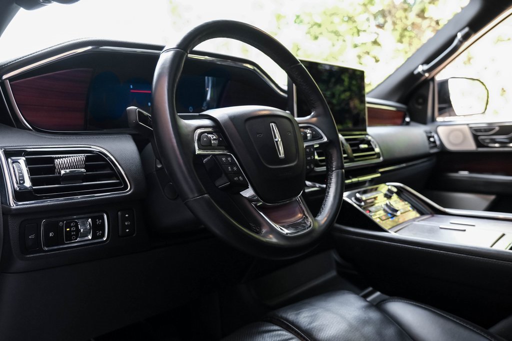 Used 2023 Lincoln Navigator L Reserve image 21