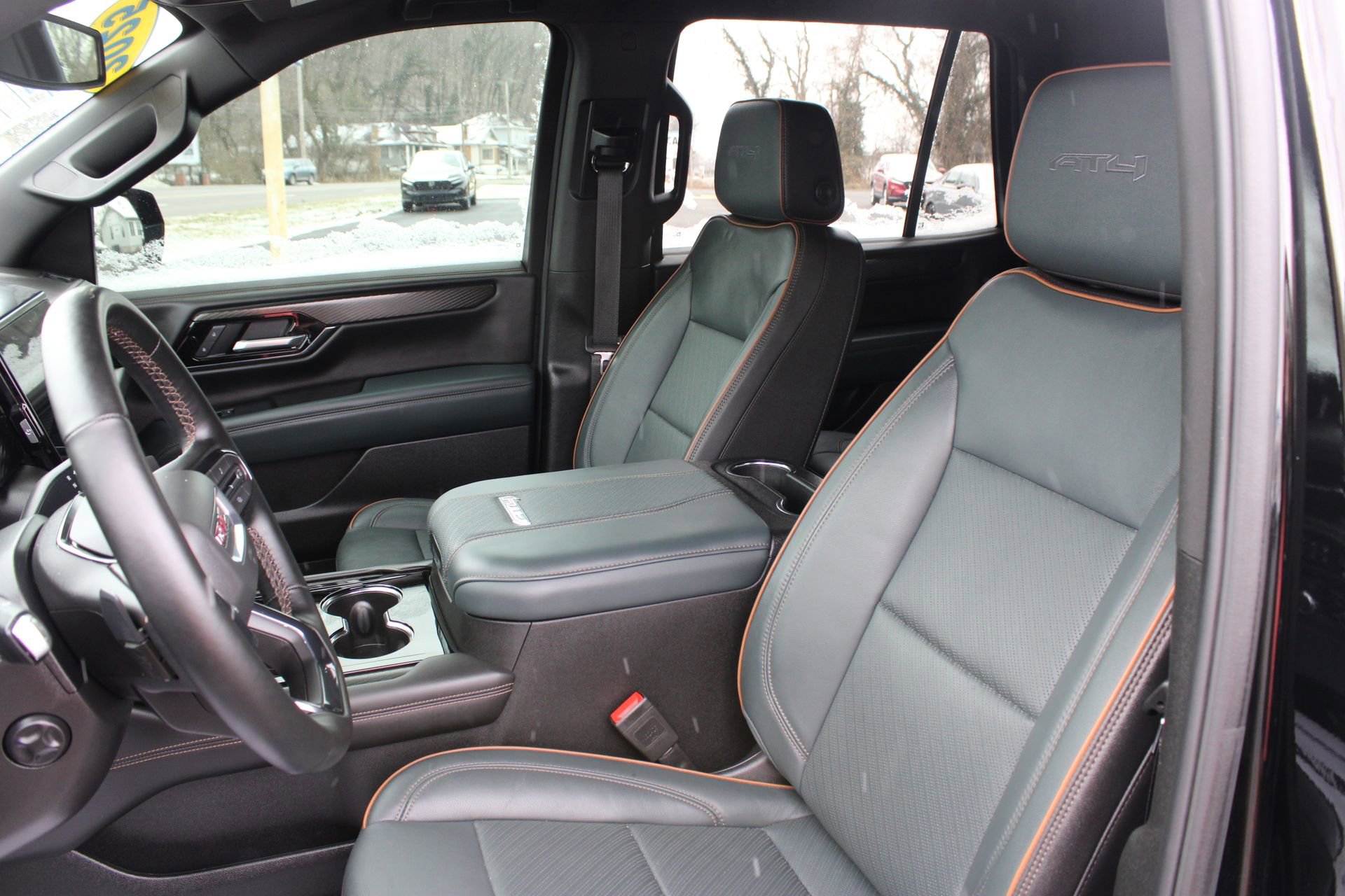 Used 2025 GMC Yukon AT4 w/ LPO, Floor Liner Package image 16
