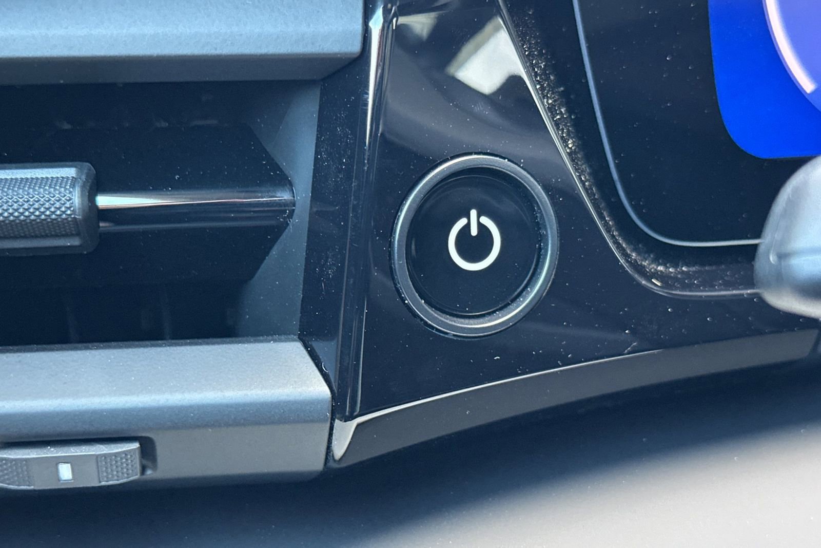 New 2026 Porsche Macan Electric RWD image 29