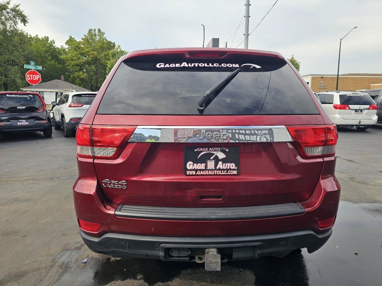 Used 2012 Jeep Grand Cherokee Laredo w/ Laredo E Group AWD/4WD image 10
