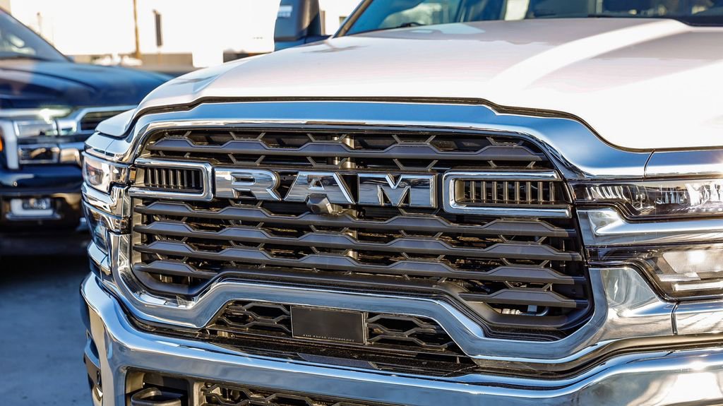 New 2026 RAM 3500 Big Horn AWD/4WD image 6