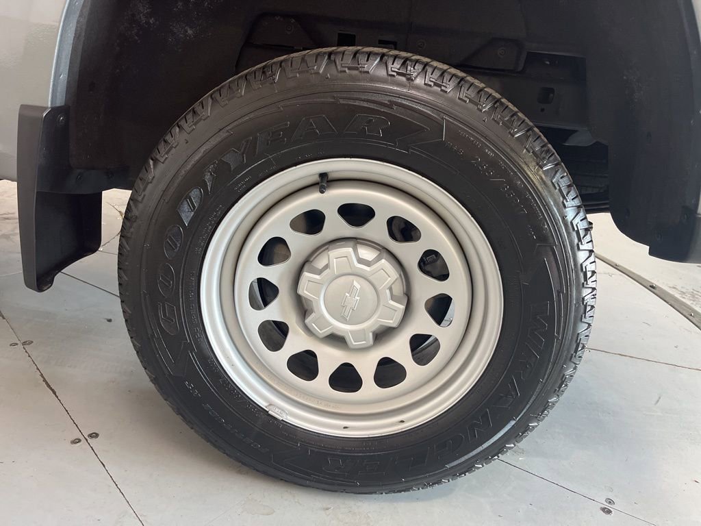 Used 2024 Chevrolet Colorado W/T image 14