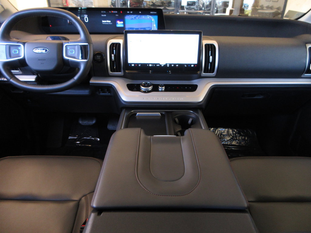 Certified 2025 Ford Expedition Max Active RWD image 18